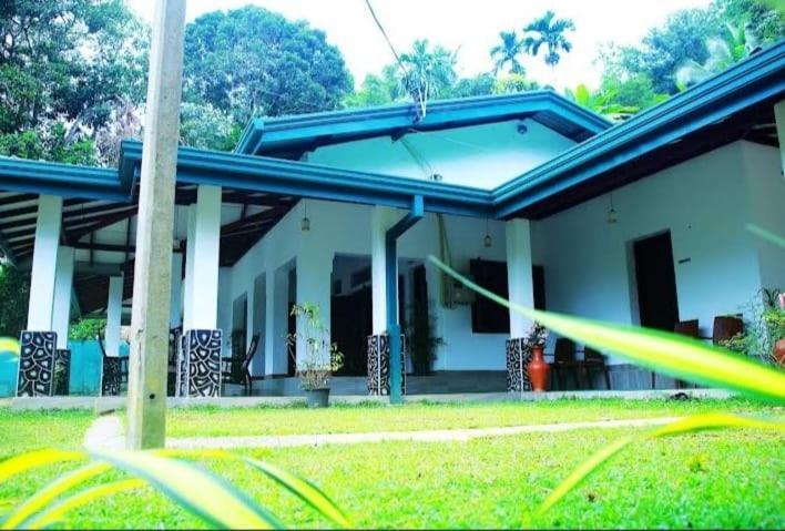 Salmanel Resort Ratnapura Luaran gambar