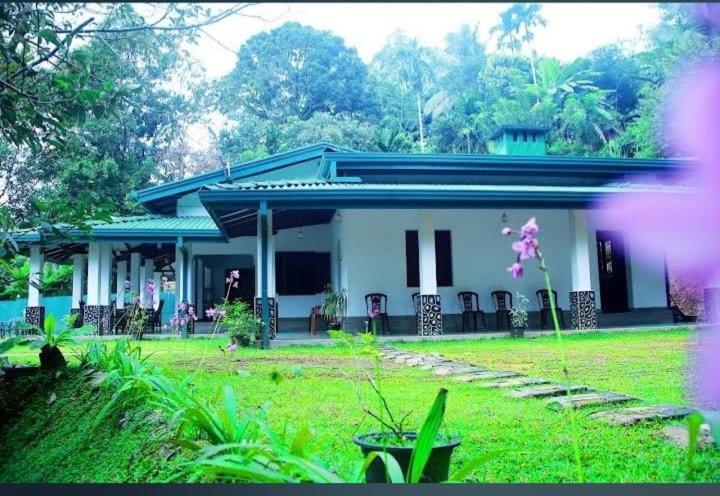 Salmanel Resort Ratnapura Luaran gambar